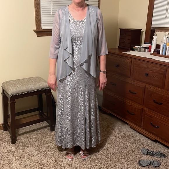 R&M Richards Formal Gown Sz 10 - Picture 2 of 6